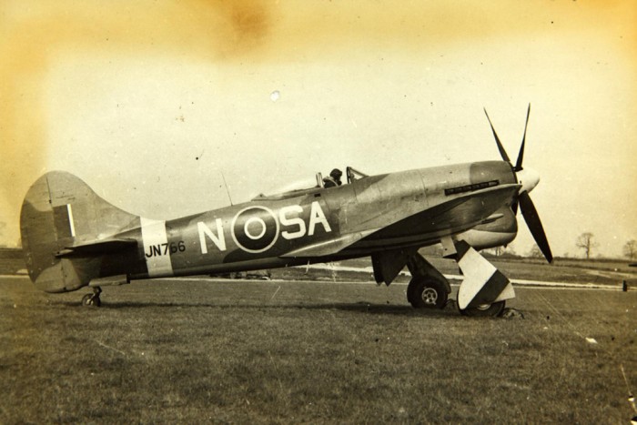 tempest  Mk V du 486 Sqn (RNZAF) HawkerTempestV-1_zps39228059.jpg