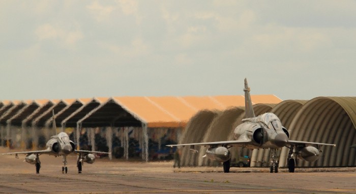 mirage 2000 D au roulage ductedfan6cedc1697377f9b566ae0cdf8d8e9f85.jpg