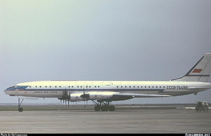 Twin Otter Tu 114 dérivé du Tu 95tupolevtu11419.jpg