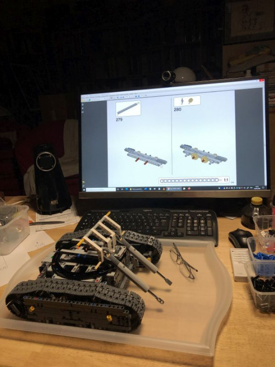 Lego_42100_Pelleteuse_à_godets_01.JPG